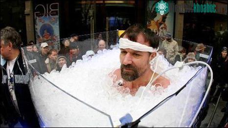 "Người đàn ông của băng tuyết" Wim Hof. (Ảnh: BBC.co.uk).