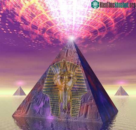 Cùng một thời điểm, nhiều người đàn bà “nhìn thấy” vị Pharaon hiện lên trong làn ánh sáng.
