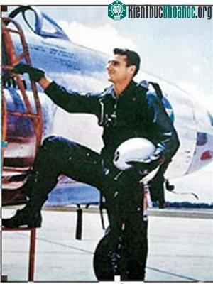 Trung úy Felix Moncla.&nbsp;(Ảnh: ufoevidence.org)
