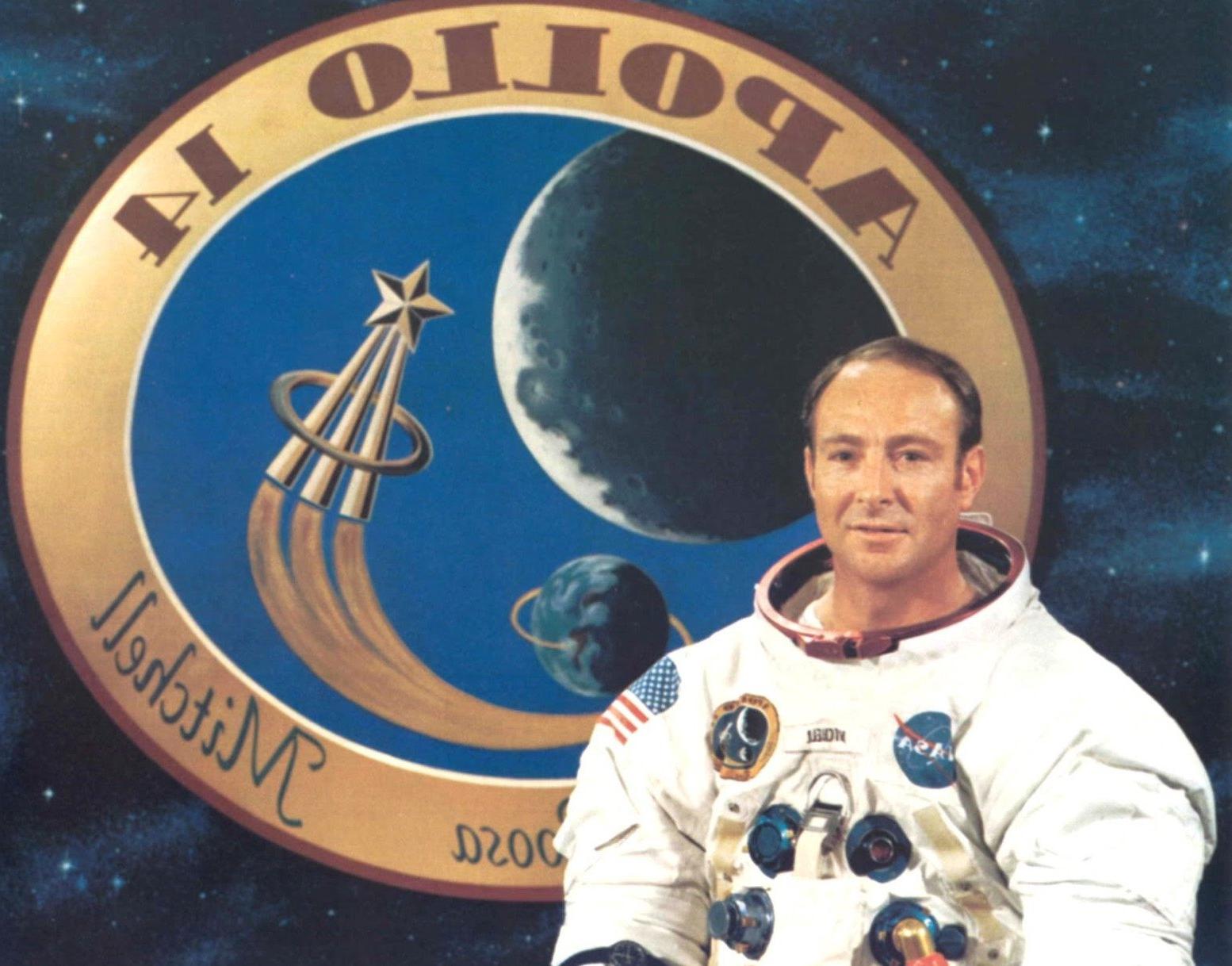 Cố phi hành gia Edgar Mitchell qua đời tháng 2 năm 2016.