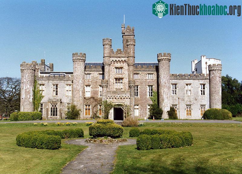 Những tòa lâu đài cổ kính ở xứ Wales