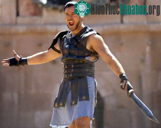 Tài tử Russell Crowe chiến đấu trong phim "Võ sĩ giác đấu".&nbsp;