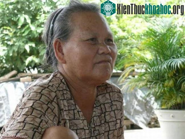 Cụ bà Nguyễn Thị Dí với hiện tượng chết đi sống lại ly kỳ. (Ảnh Zing)