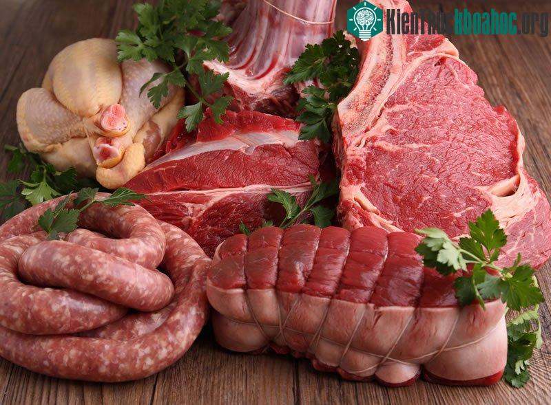 Vì là điều luật nên gần như sẽ không có cửa hàng nào bán thịt cho bạn vào ngày này!