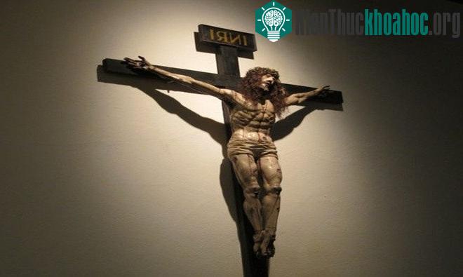 Nhiều tín đồ tin rằng số lượng đinh dùng để đóng Chúa Jesus vào cây thánh giá là 3 hoặc 4.