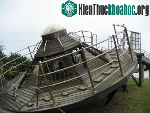 Mô hình phi thuyền Utsuro Bune. (Ảnh: Internet).