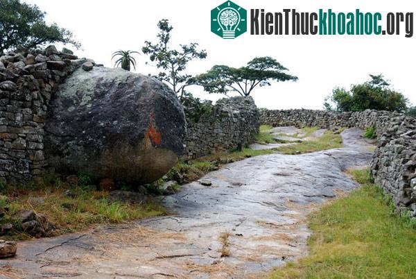 Bí ẩn kinh ngạc của vương quốc đá Đại Zimbabwe