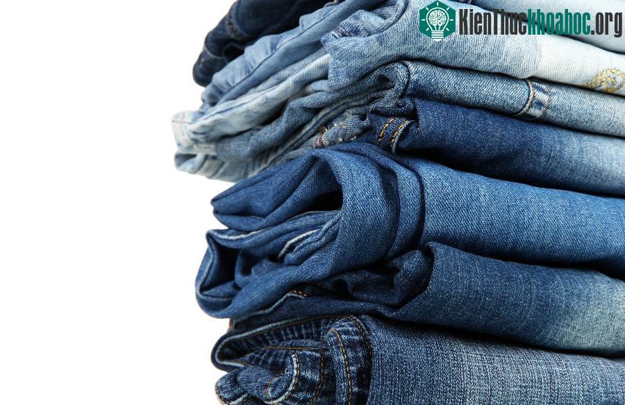 Người dân Triều Tiên không được mặc quần bò