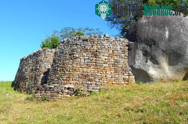 Bí ẩn kinh ngạc của vương quốc đá Đại Zimbabwe