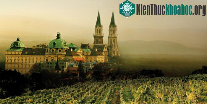 Wachau là tên một thung lũng được sông Danube tạo nên