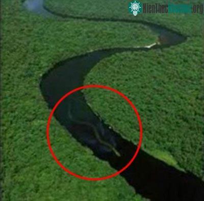 Bức hình chụp trên dòng sông Baleh