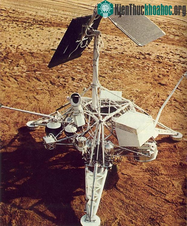 Tàu Surveyor-6.