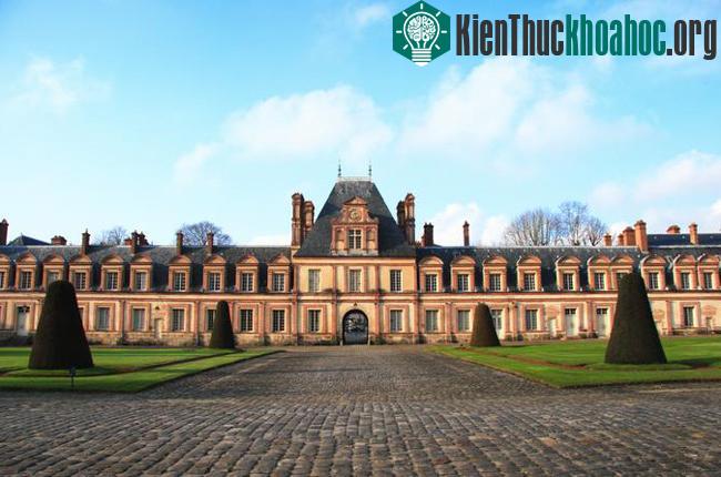 Lâu đài Fontainebleau - Pháp- ảnh 2