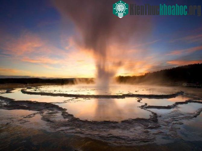 Vườn quốc gia Yellowstone - Hợp chủng quốc Hoa Kỳ- ảnh 2