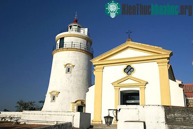 Macao thu hút nhiều người đến định cư từ nhiều quốc gia trên thế giới.