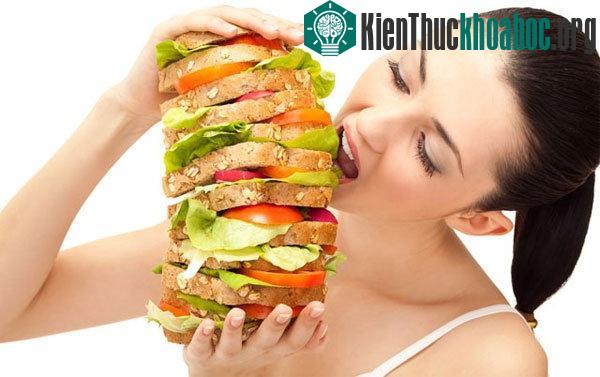 Đừng cho mình quá nhiều thời gian rảnh, điều đó sẽ vô tình sẽ khiến bạn ăn không kiểm soát
