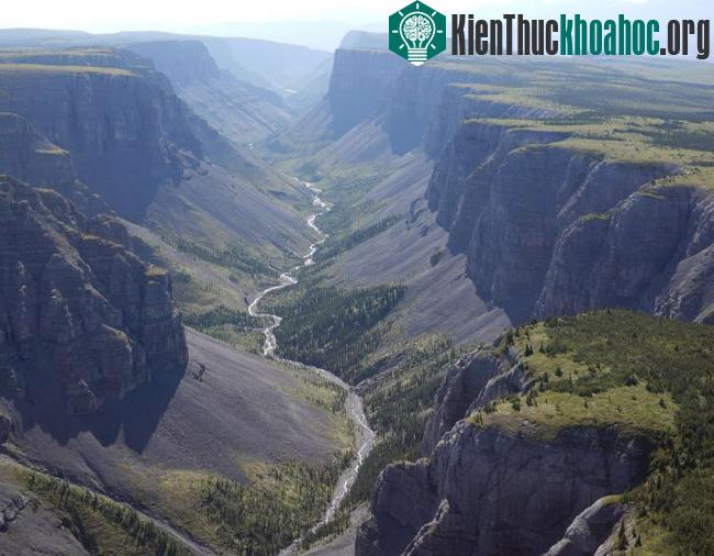 Vườn quốc gia Nahanni - Canada- ảnh 11