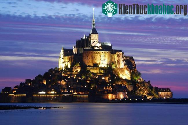 Đảo Mont Saint Michel - Pháp