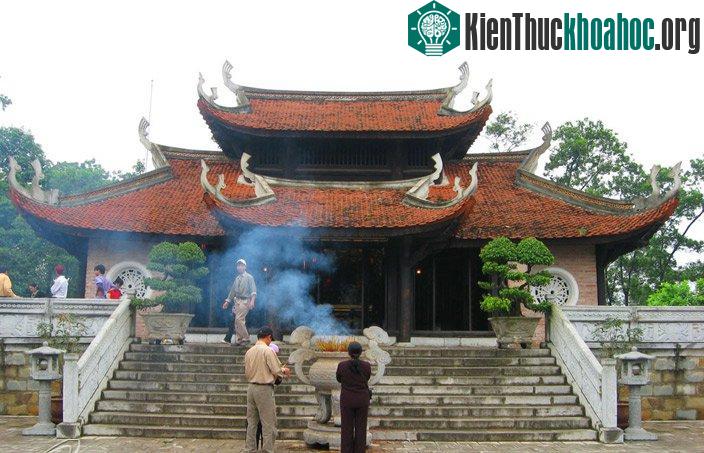 Đền Tổ mẫu Âu Cơ