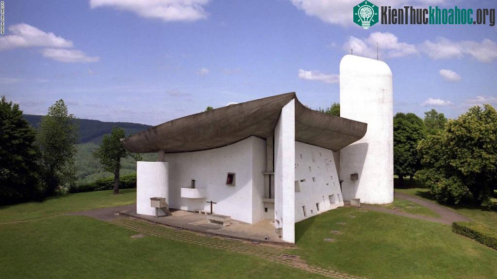 Tác phẩm kiến trúc của Le Corbusier, nhiều quốc gia: Các công trình kiến trúc của Le Corbusier được coi là "đóng góp tuyệt vời cho phong trào hiệ...