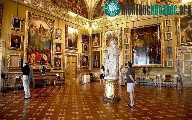 Phòng triển lãm, trưng bày trong cung điện