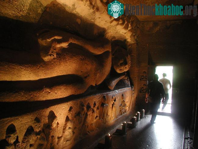 Chùa hang Ajanta - Ấn Độ