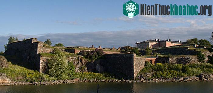 Pháo đài Suomenlinna được xây dựng trong khoảng thời gian từ 1748 đến năm 1757 bởi người Thụy Điển.