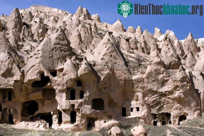 Vườn quốc gia Goreme và khu núi đá Cappadocia