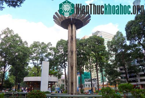 Hồ Con Rùa hiện nay. (Ảnh: Trung Sơn).