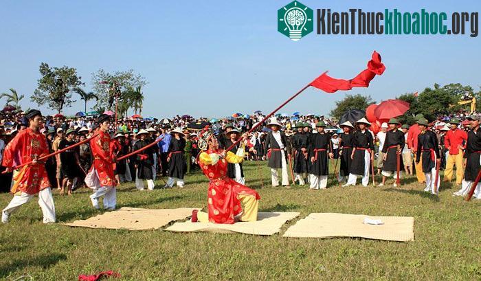 Hội Gióng ở đền Phù Đổng và đền Sóc