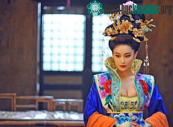 Tiêu Thục Phi...