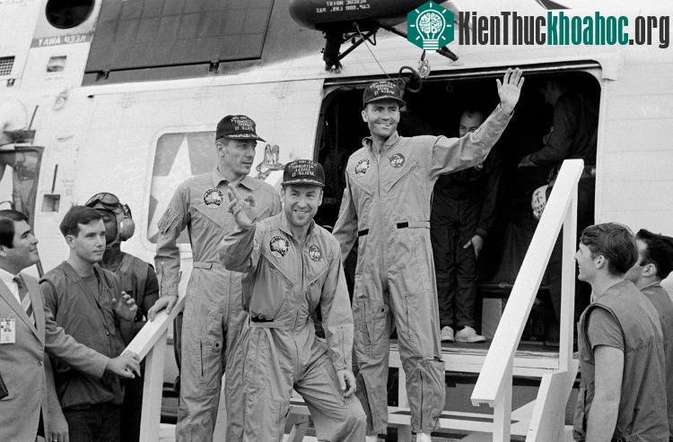Phi hành đoàn của tàu vũ trụ Apollo 13.