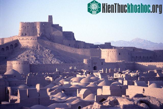 Không chỉ có kiến trúc đẹp những công trình kiến trúc này còn vô cùng đặc biệt bởi chúng được xây dựng nên từ những nguyên vật liệu độc đáo, có thể nói là độc nhất trên thế giới.