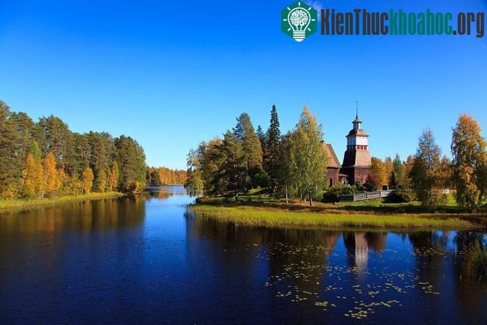 Người thợ mộc Jaakko Klementinpoika Leppanen là người xây dựng nhà thờ.