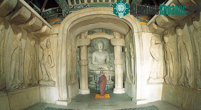 Gyeongju trở thành kinh đô của Hàn Quốc từ năm 57 trước Công nguyên sau khi triều đại Silla lên nắm quyền.
