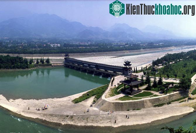 Hệ thống thủy lợi tại đây khiến các nhà khoa học, các chuyên gia thời nay vô cùng ngạc nhiên và thán phục bởi trí tuệ siêu việt của người sáng tạo nên công trình hoàn mỹ này