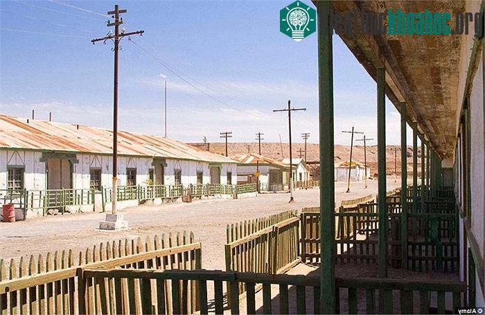 Các xưởng sản xuất diêm tiêu tại Humberstone và Santa Laura đã biến khu vực miền bắc Chile trở thành nhà cung cấp nguyên liệu nitrat natri tự nhiên lớn nhất thế giới