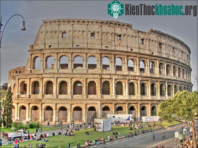 Trung tâm lịch sử của Rome - Italy