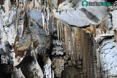 Vẻ đẹp kỳ ảo ở hang động khô dài nhất châu Á ảnh 5