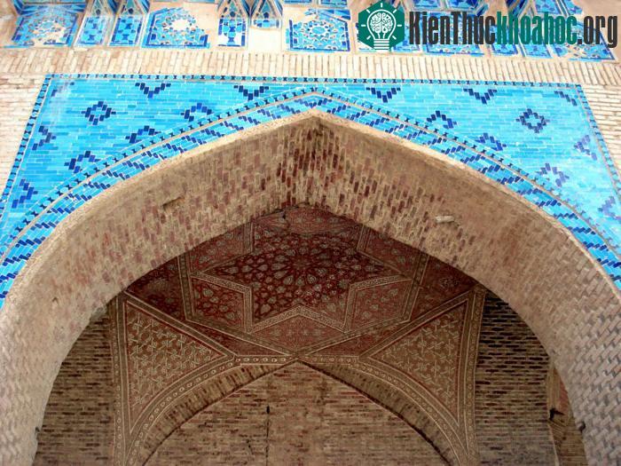 Lăng Ilkhan Oljeitu là lăng mộ lâu đời nhất ở Iran