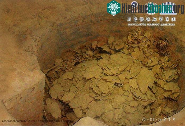 Có những ngôi mộ nằm sâu 18m dưới lòng đất