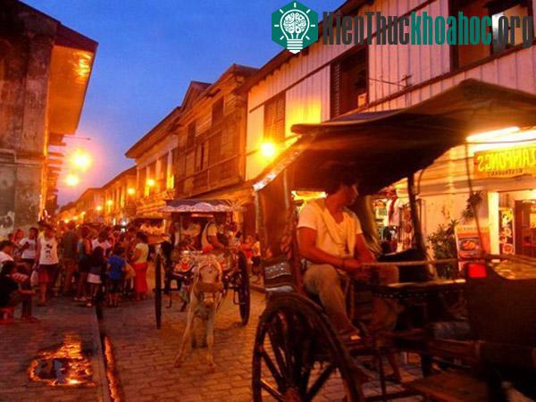 Thị trấn Vigan là một trong những điểm đến hấp dẫn được nhiều khách quốc tế