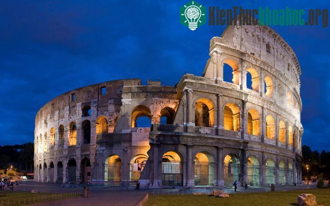 Trung tâm lịch sử của Rome - Italy