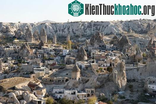 Vườn quốc gia Goreme và khu núi đá Cappadocia