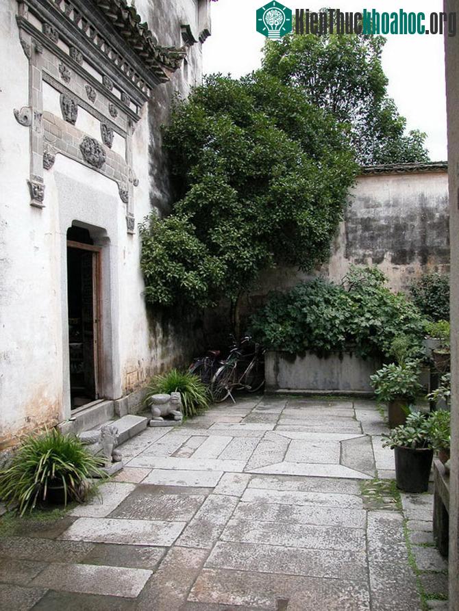 Hiện nay, cảnh quan chung của cả làng cổ này gần như vẫn giữ được nguyên trạng.