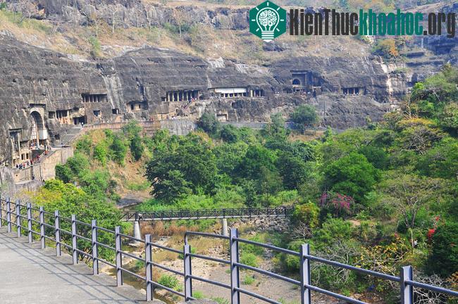 Chùa hang Ajanta - Ấn Độ