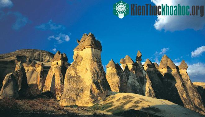 Vườn quốc gia Goreme và khu núi đá Cappadocia