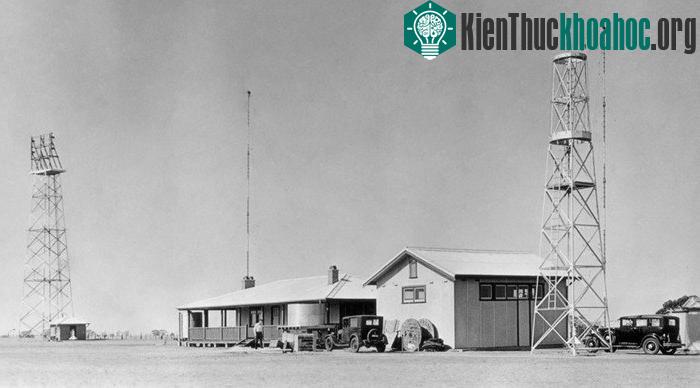 Trong hình là một hệ thống trạm Aeradio được thiết lập tại Úc để dẫn đường cho các phi công lái máy bay.