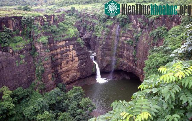 Chùa hang Ajanta - Ấn Độ