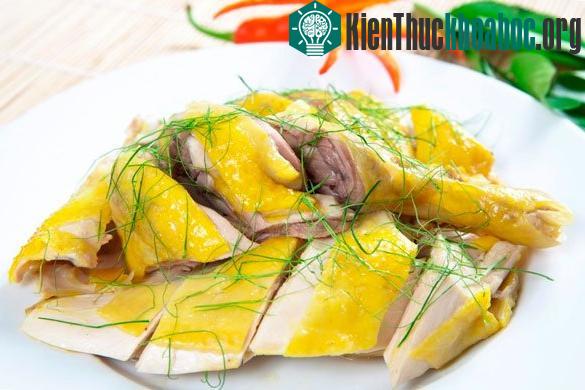 Thịt gà là món không thể thiếu trong ngày Tết
